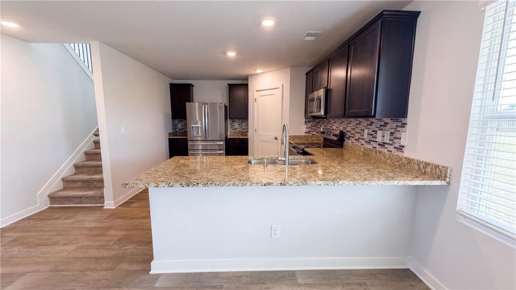800 Maduro Way Property Photo 6