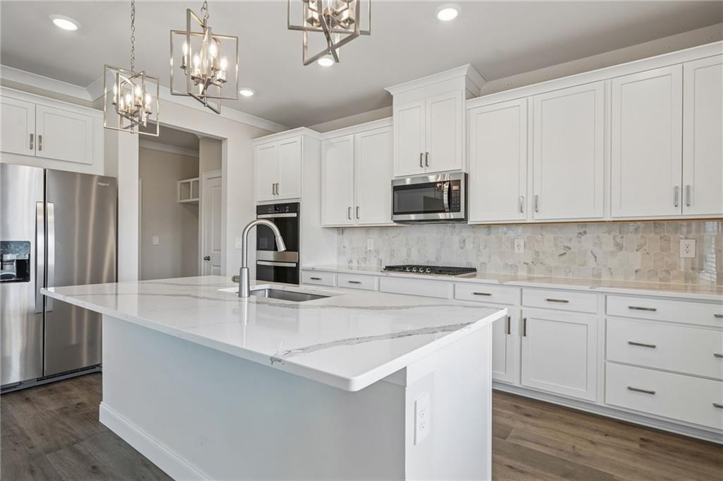 2217 Melville Way Property Photo 10