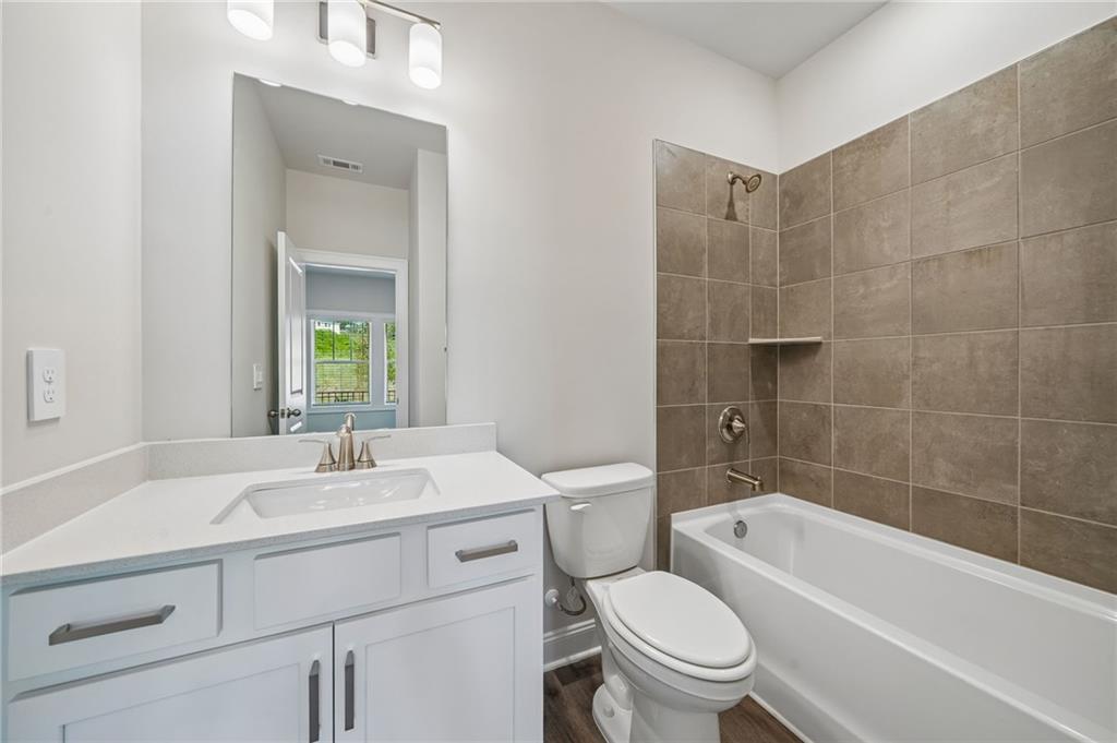 2217 Melville Way Property Photo 16