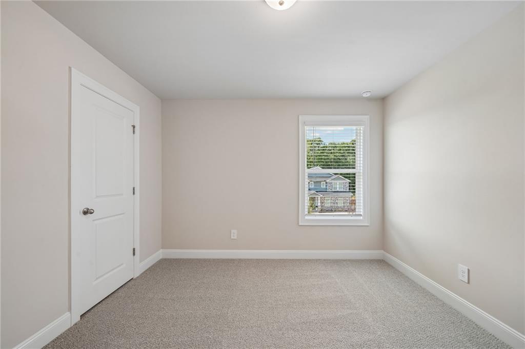 2217 Melville Way Property Photo 32