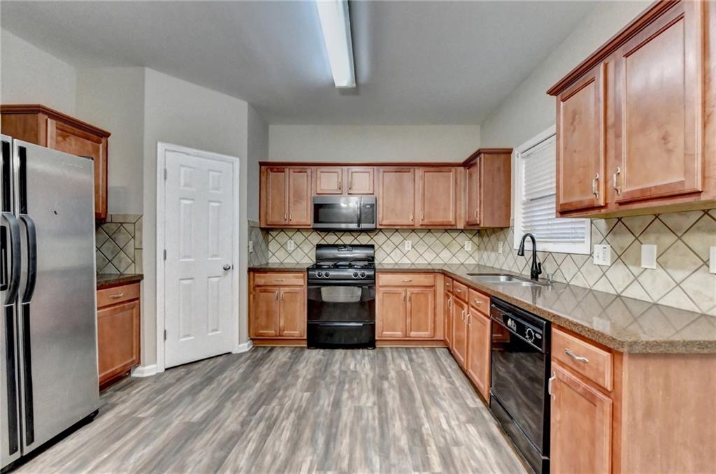 2152 Executive Drive Property Photo 16