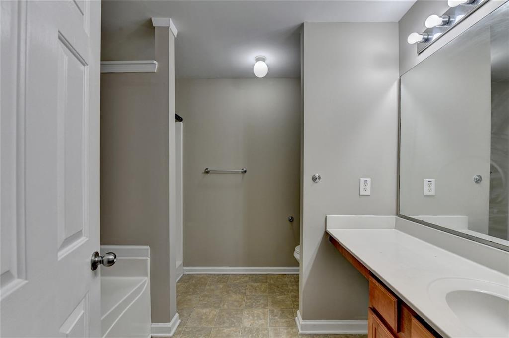 2152 Executive Drive Property Photo 40