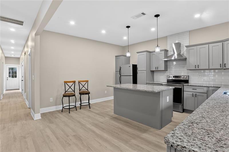 7830482 Property Photo 5