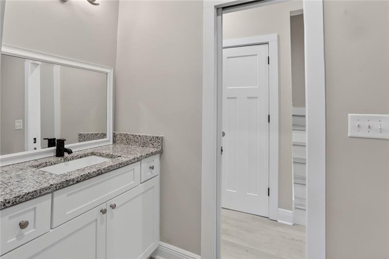 7830482 Property Photo 14