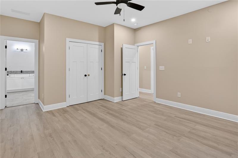 7830482 Property Photo 16