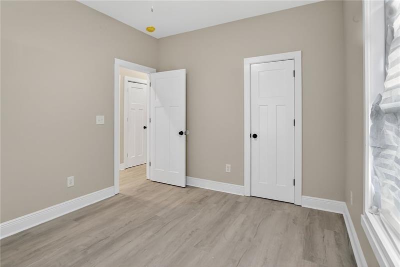 7830482 Property Photo 18