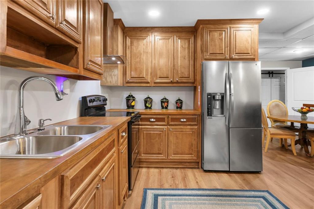 7830533 Property Photo 3