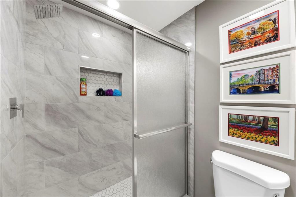 7830533 Property Photo 24