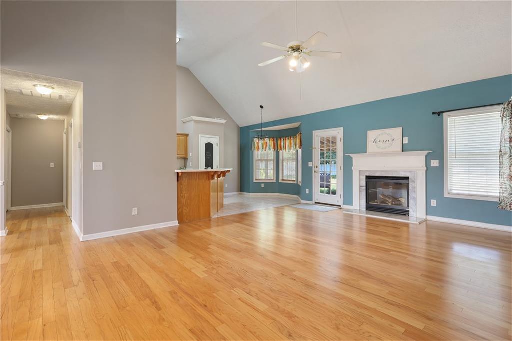 200 Chatfield Way Property Photo 5
