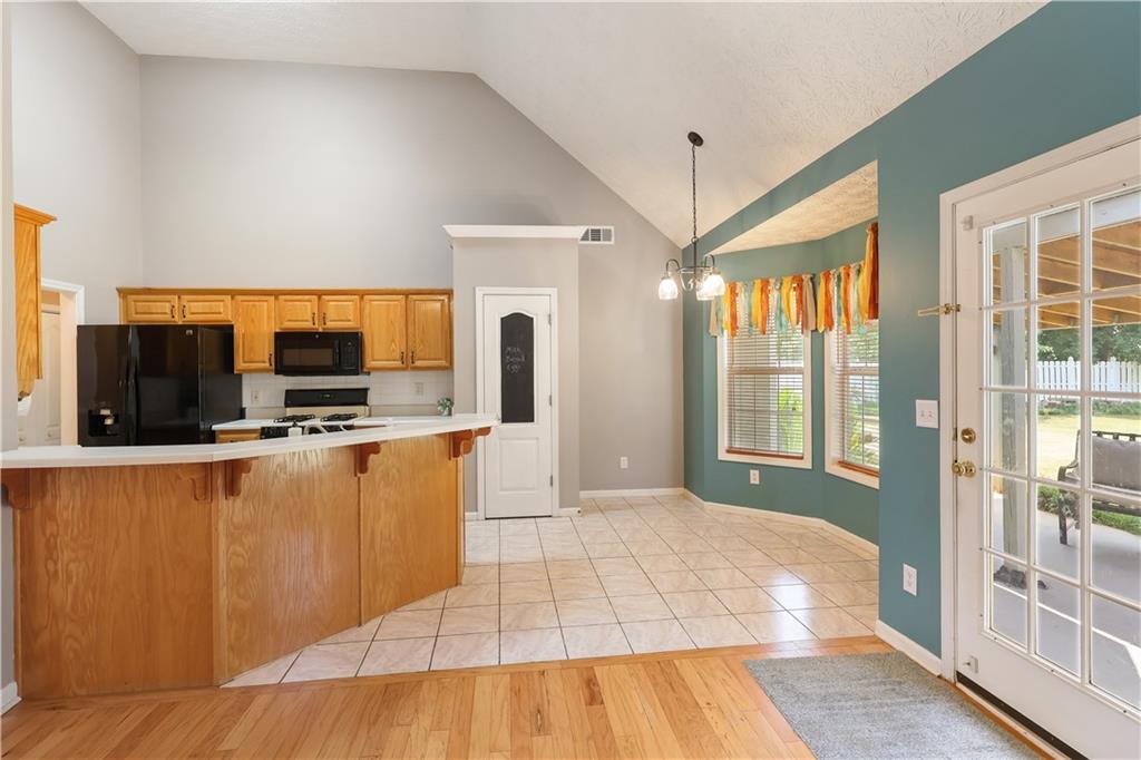 200 Chatfield Way Property Photo 9