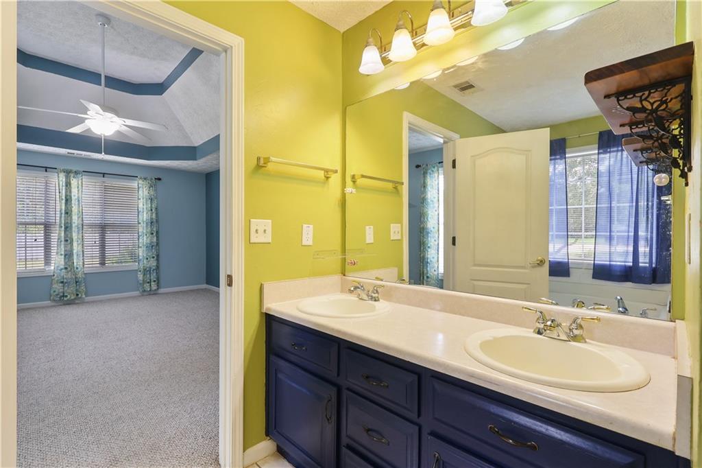 200 Chatfield Way Property Photo 15