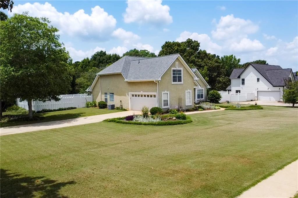 200 Chatfield Way Property Photo 23
