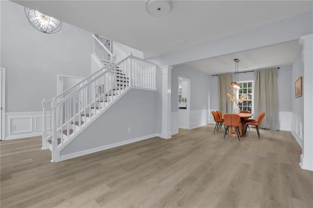 552 Glen Level Circle Property Photo 5