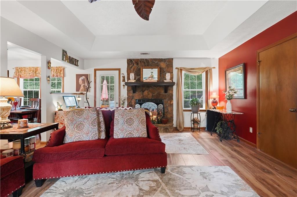 2488 Forestdale Drive Property Photo 4