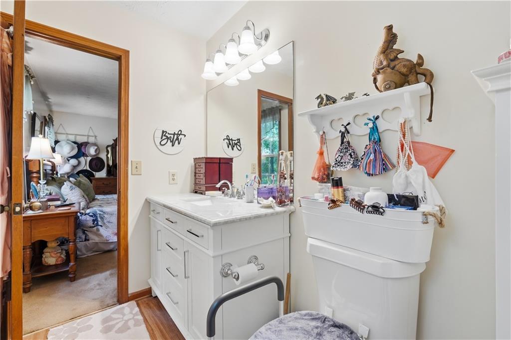 2488 Forestdale Drive Property Photo 30