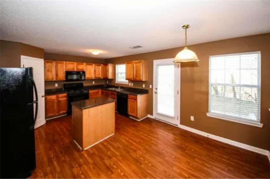 6989 Oneil Court Property Photo 5