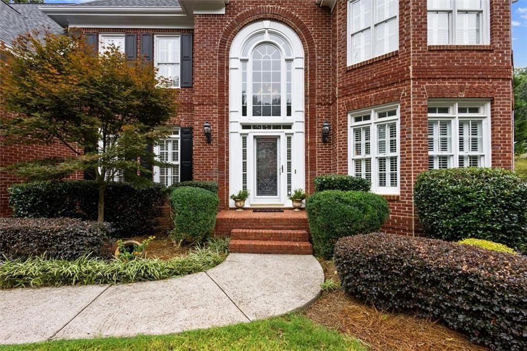 210 York Town Circle Property Photo 2