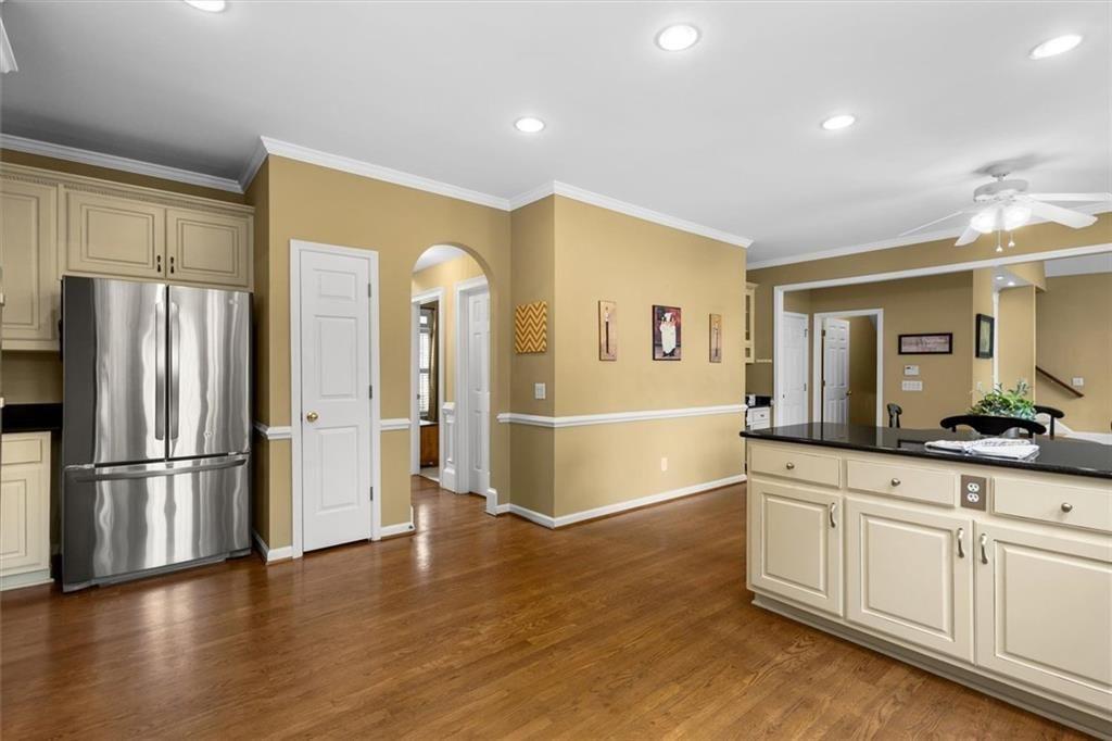 210 York Town Circle Property Photo 13
