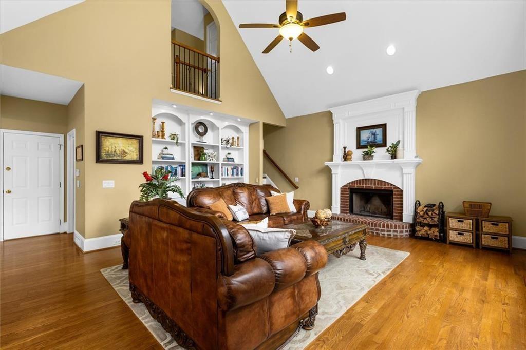 210 York Town Circle Property Photo 22
