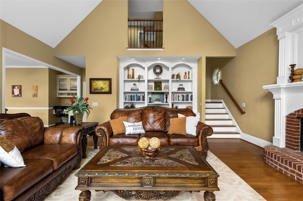 210 York Town Circle Property Photo 24