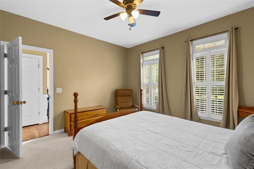 210 York Town Circle Property Photo 30