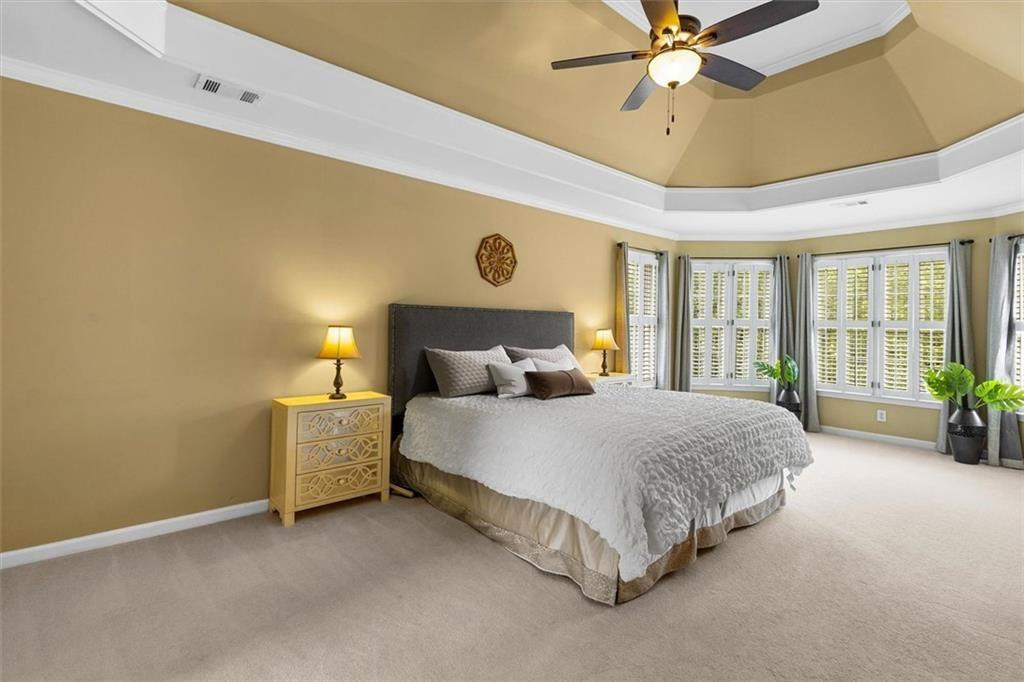 210 York Town Circle Property Photo 32