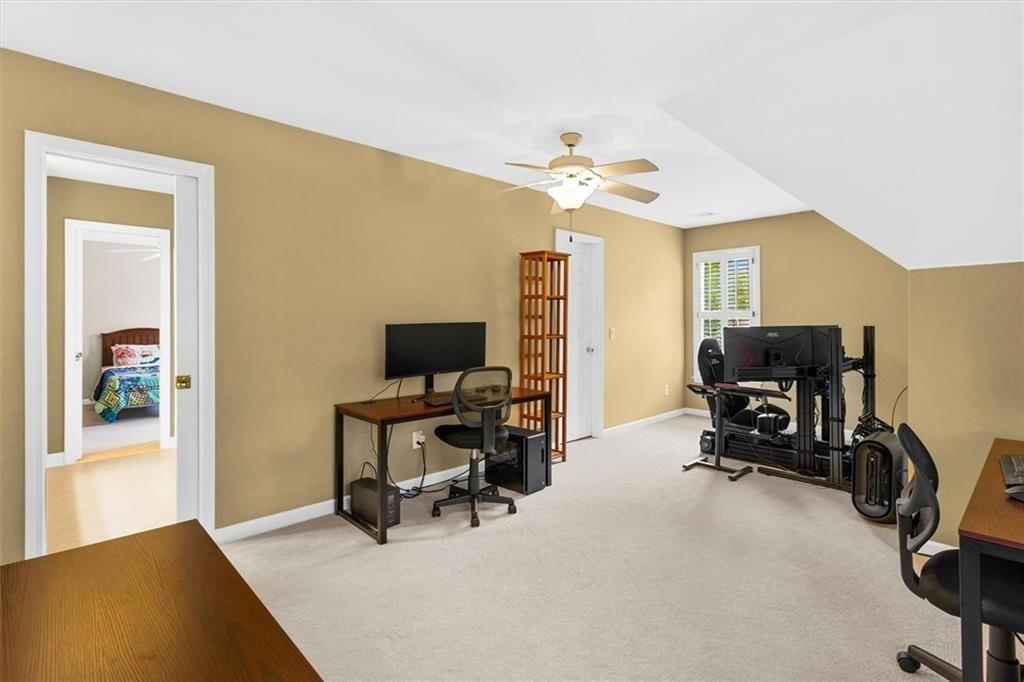 210 York Town Circle Property Photo 53