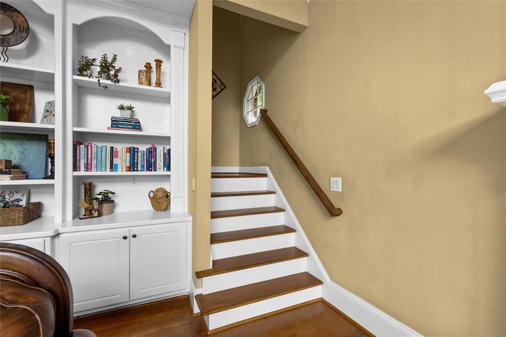 210 York Town Circle Property Photo 54