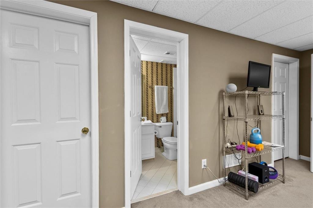 210 York Town Circle Property Photo 61