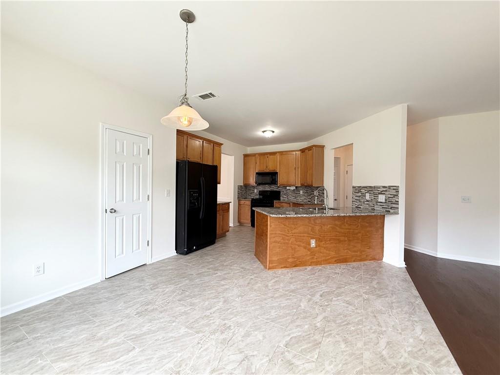 1115 Grey Rock Way Property Photo 9