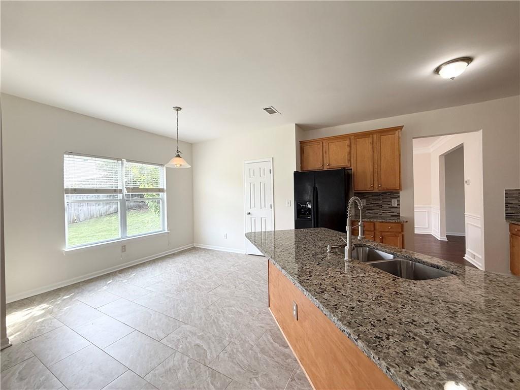 1115 Grey Rock Way Property Photo 11