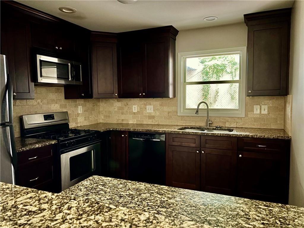 1206 Augusta Drive Se Property Photo 6