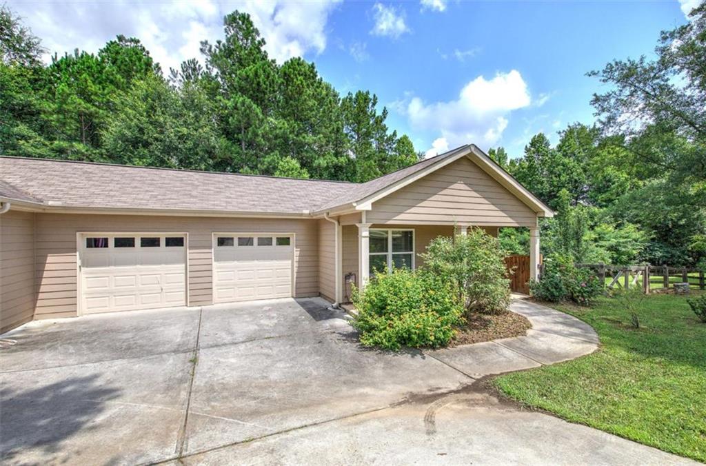 149 Dabbs Bridge Road Property Photo 2