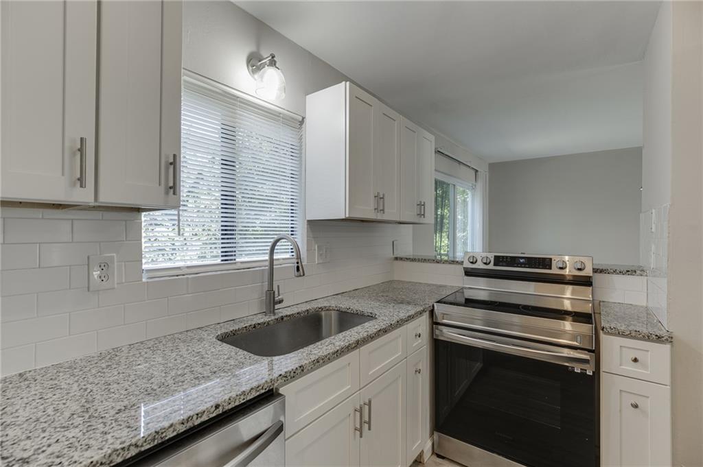 3932 Darryl Lane Property Photo 17