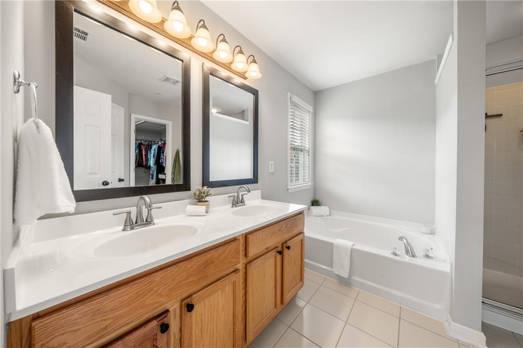 7830880 Property Photo 13