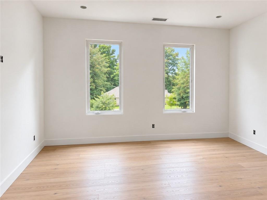 1005 Clementstone Drive Ne Property Photo 4