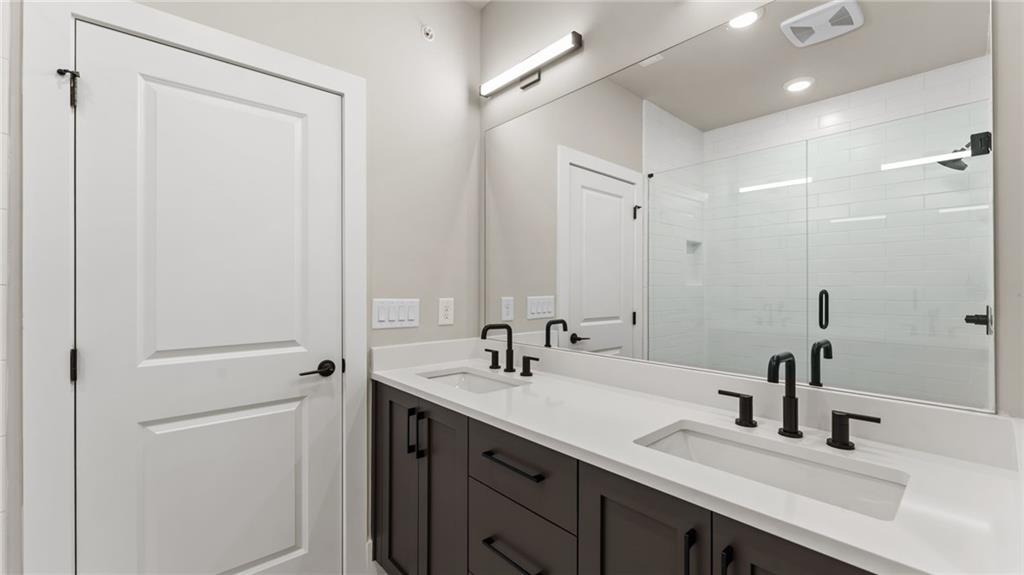 7150 Summit Place Property Photo 24