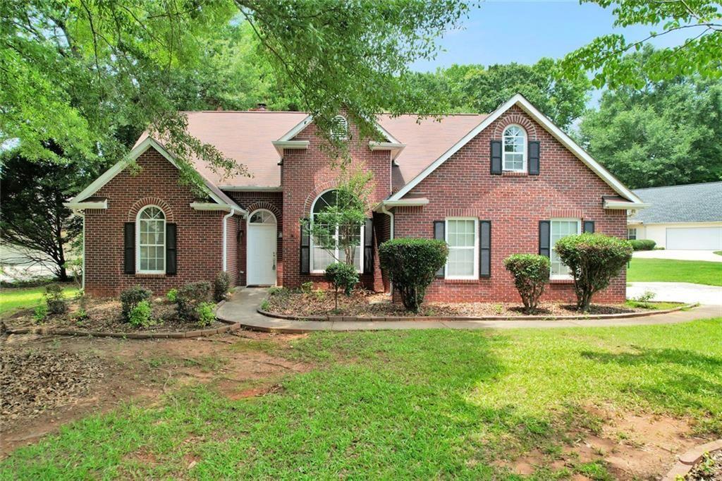 401 Crosshaven Way Property Photo 1