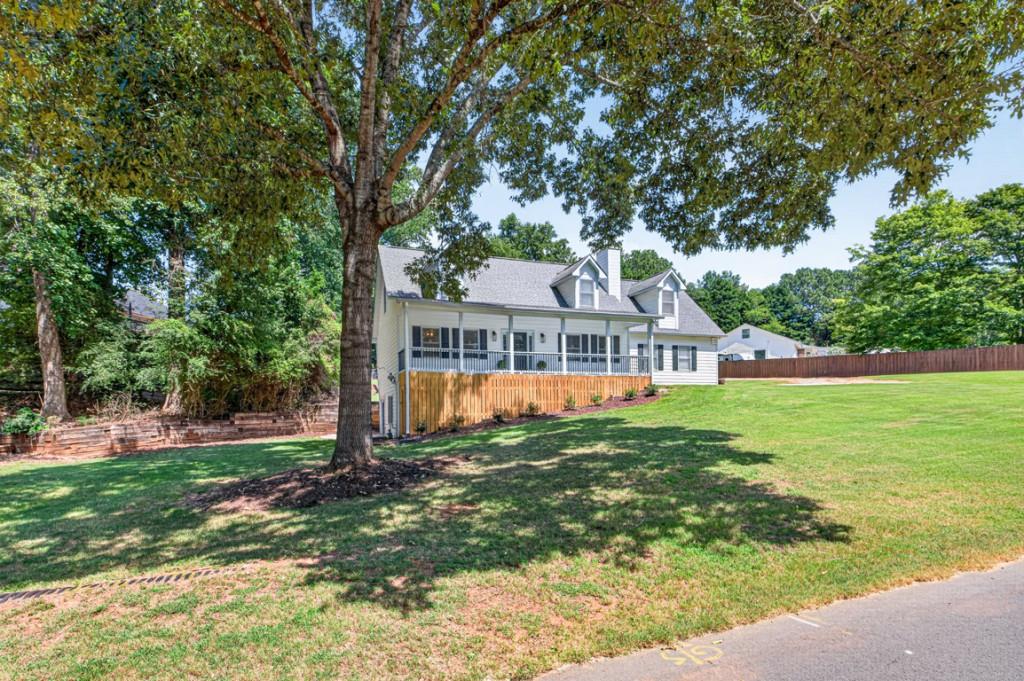 5229 Lanton Circle Property Photo 4