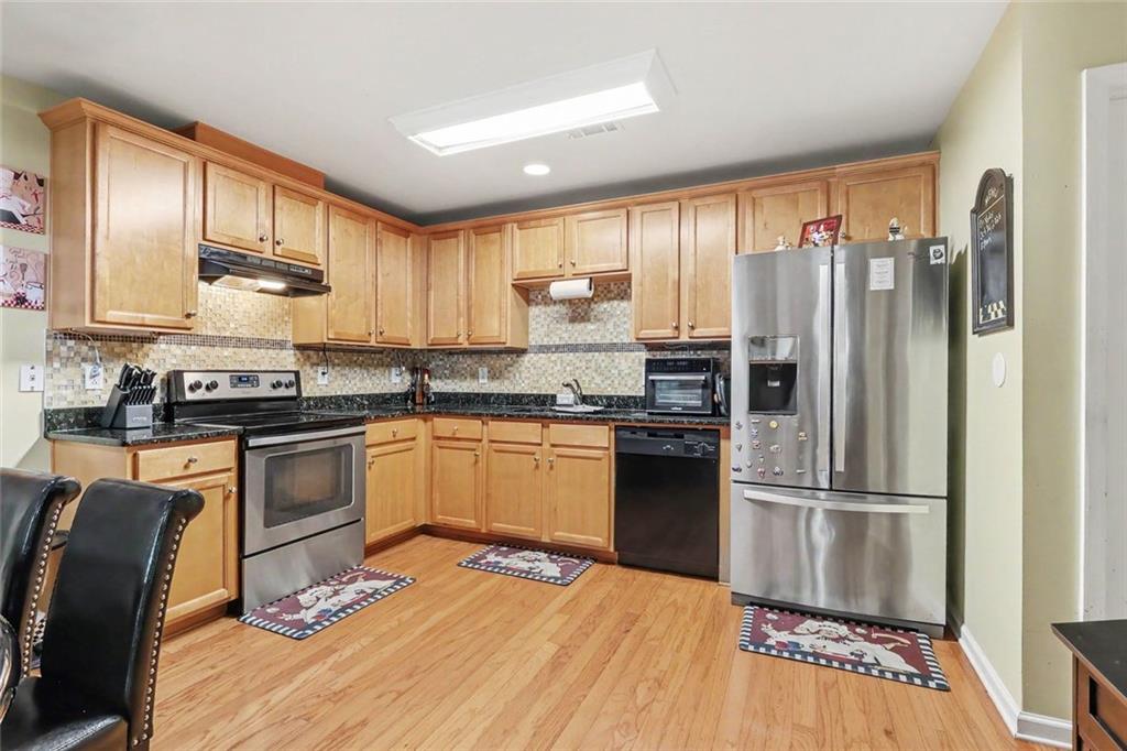 8001 Gossamer Drive Property Photo 12