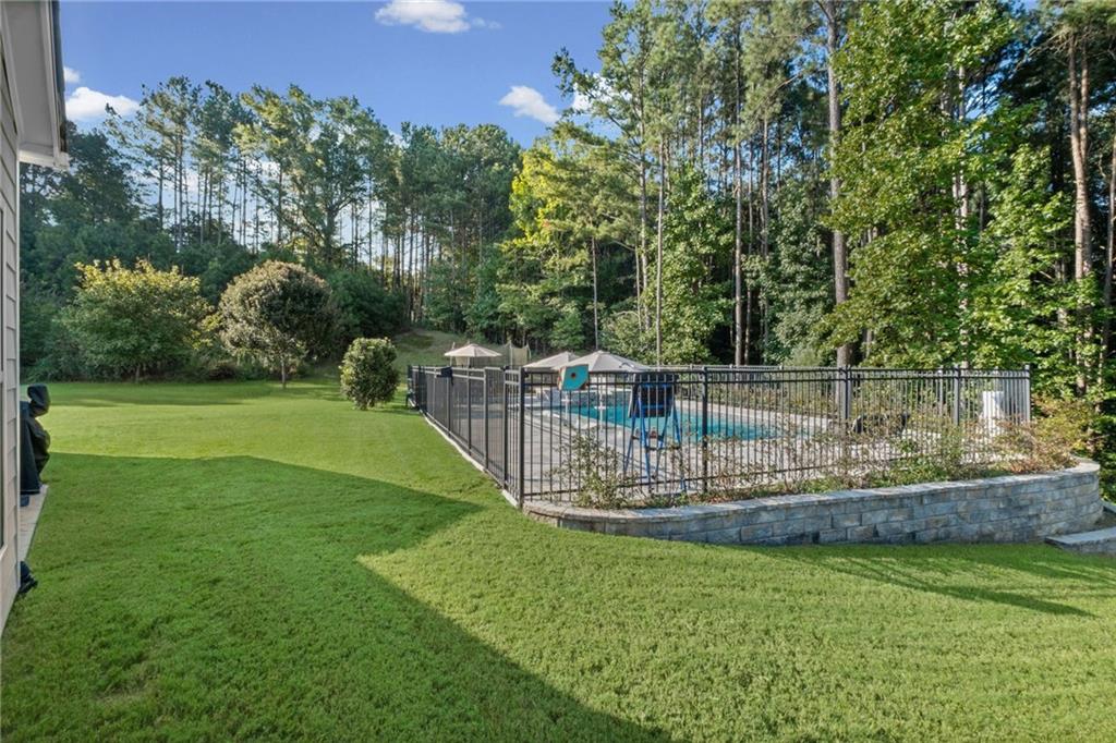 472 Greyfield Drive Property Photo 37