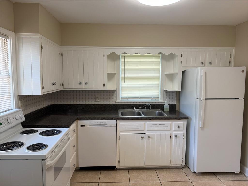 2298 Bryant Drive Property Photo 4