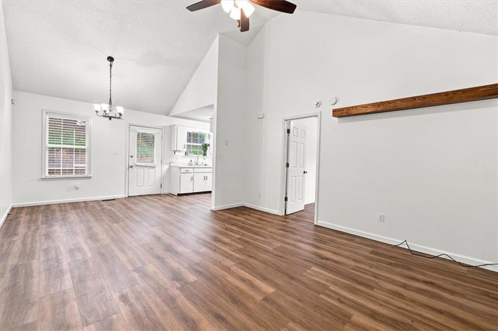 452 Parrish Road Property Photo 6