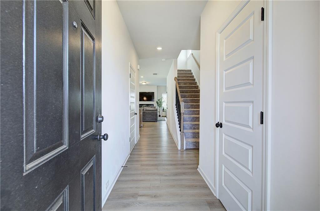 810 Dundee Way Property Photo 18