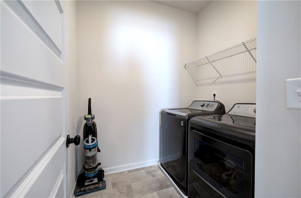 810 Dundee Way Property Photo 27
