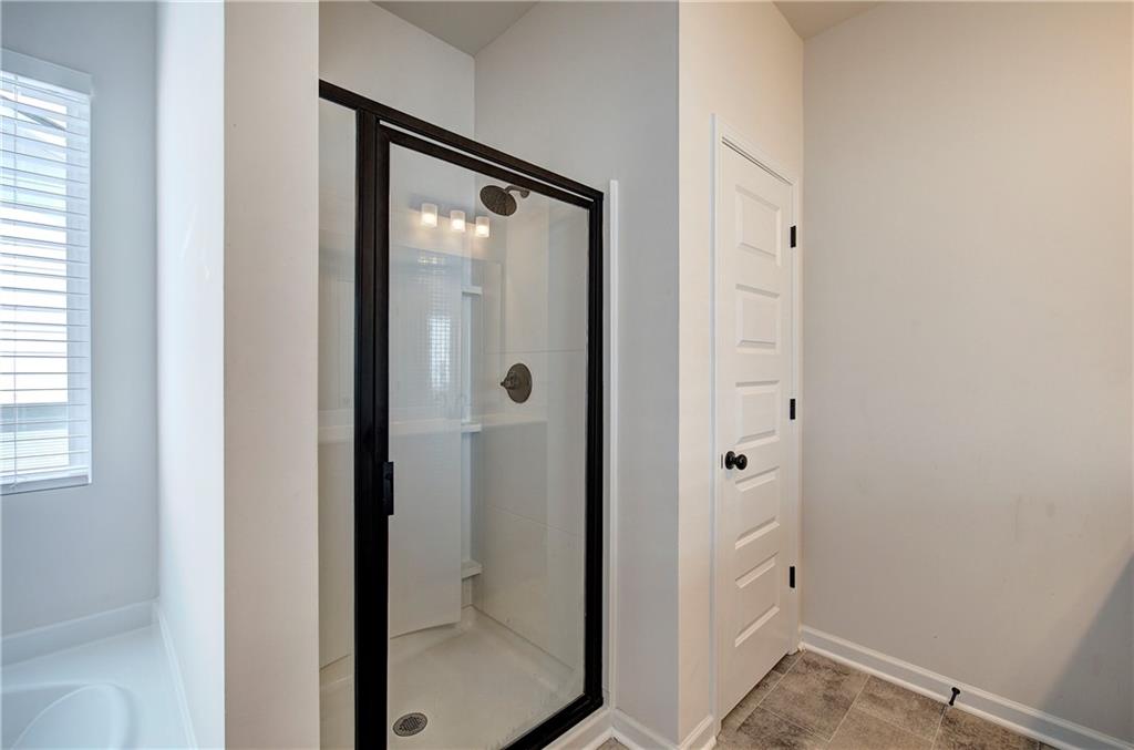 810 Dundee Way Property Photo 33