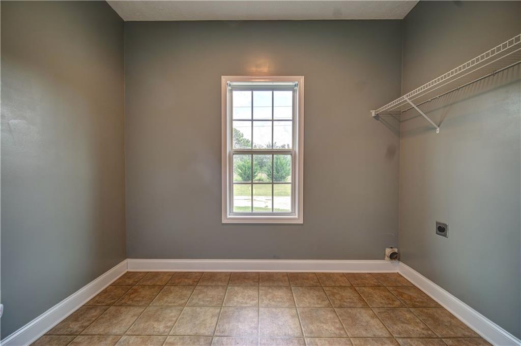 249 Hedgewood Drive Property Photo 13