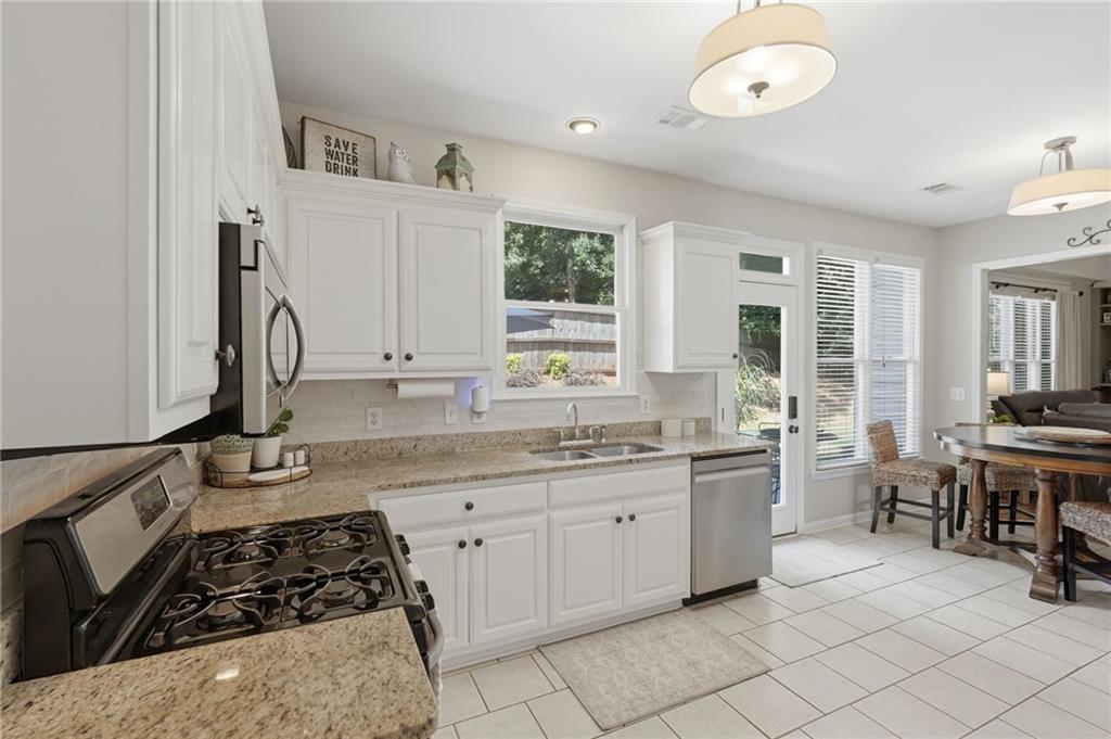 940 River Cove Drive Property Photo 15
