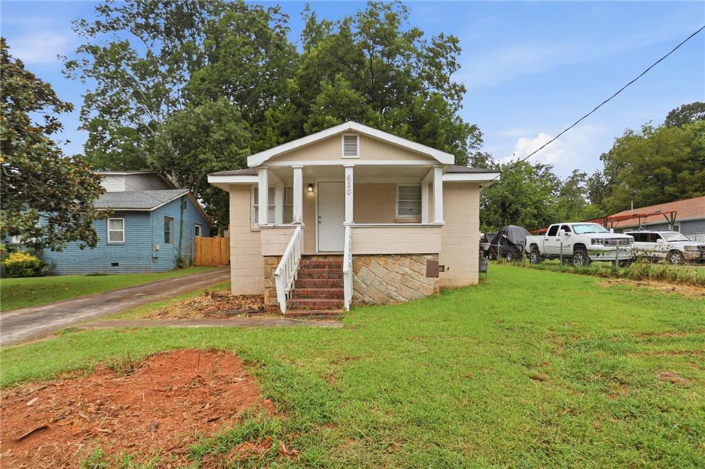 620 Gibbons Drive Property Photo 1
