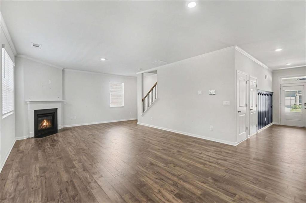 7576 Jennadee Drive Property Photo 11